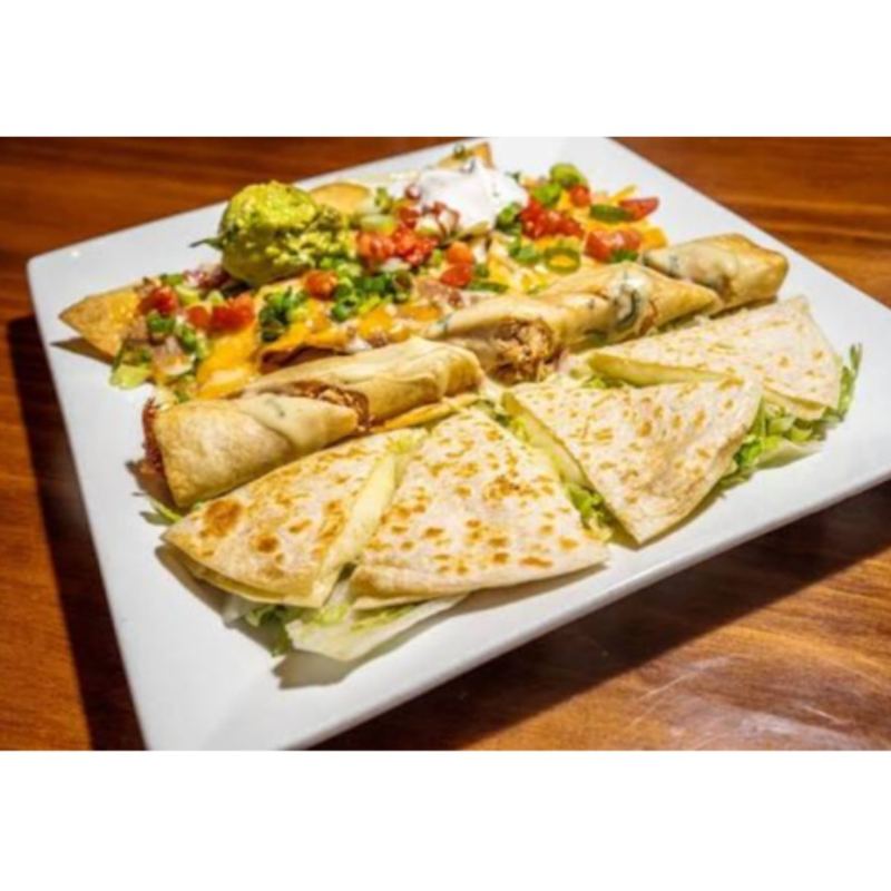 Quesadilla y Taquitos